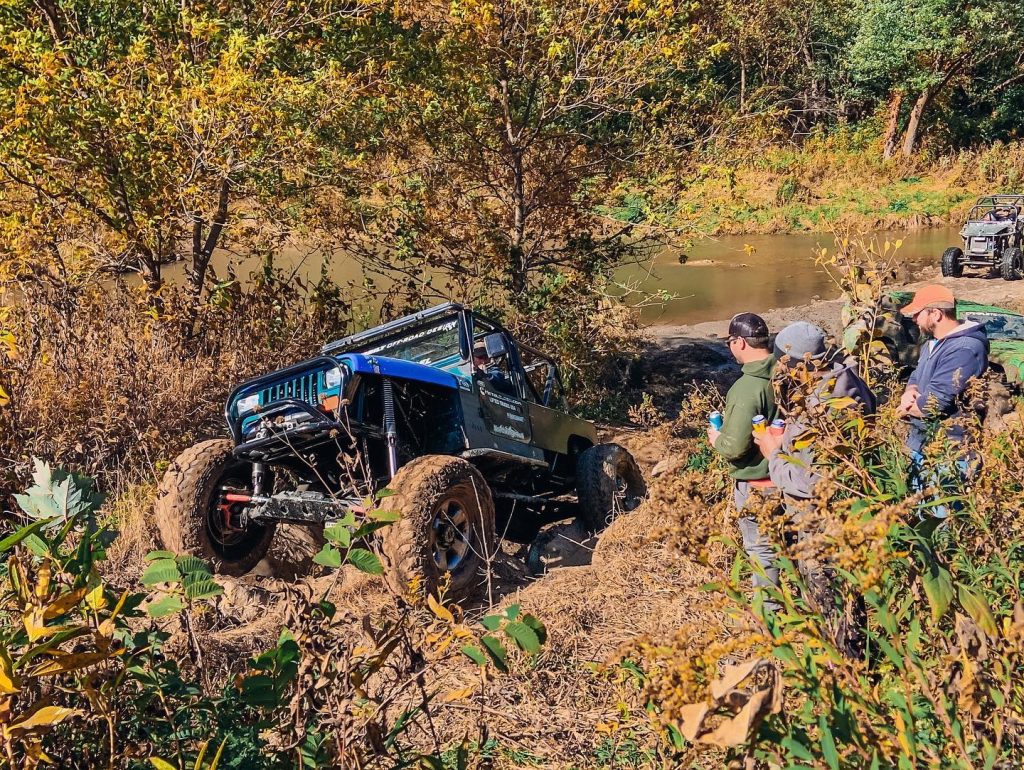 Jeeps On The Mountain, Advance Creek Crossing